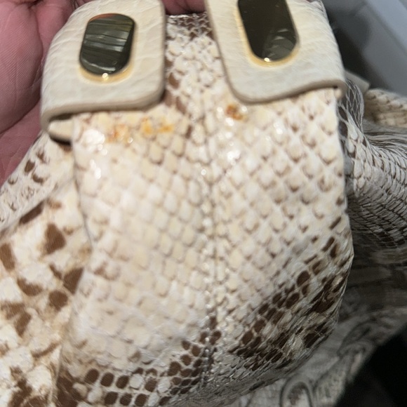 HTF JESSICA SIMPSON OFF-WHITE SNAKESKIN HANDBAG PURSE, WITH YELLOW INTERIOR. - Picture 10 of 10
